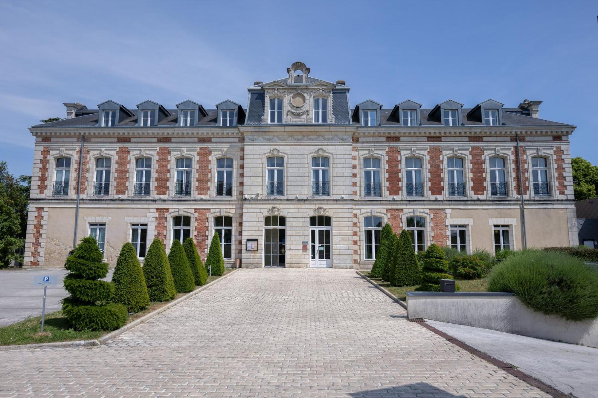 Hotel Et Spa Du Chateau Lagord Luaran gambar